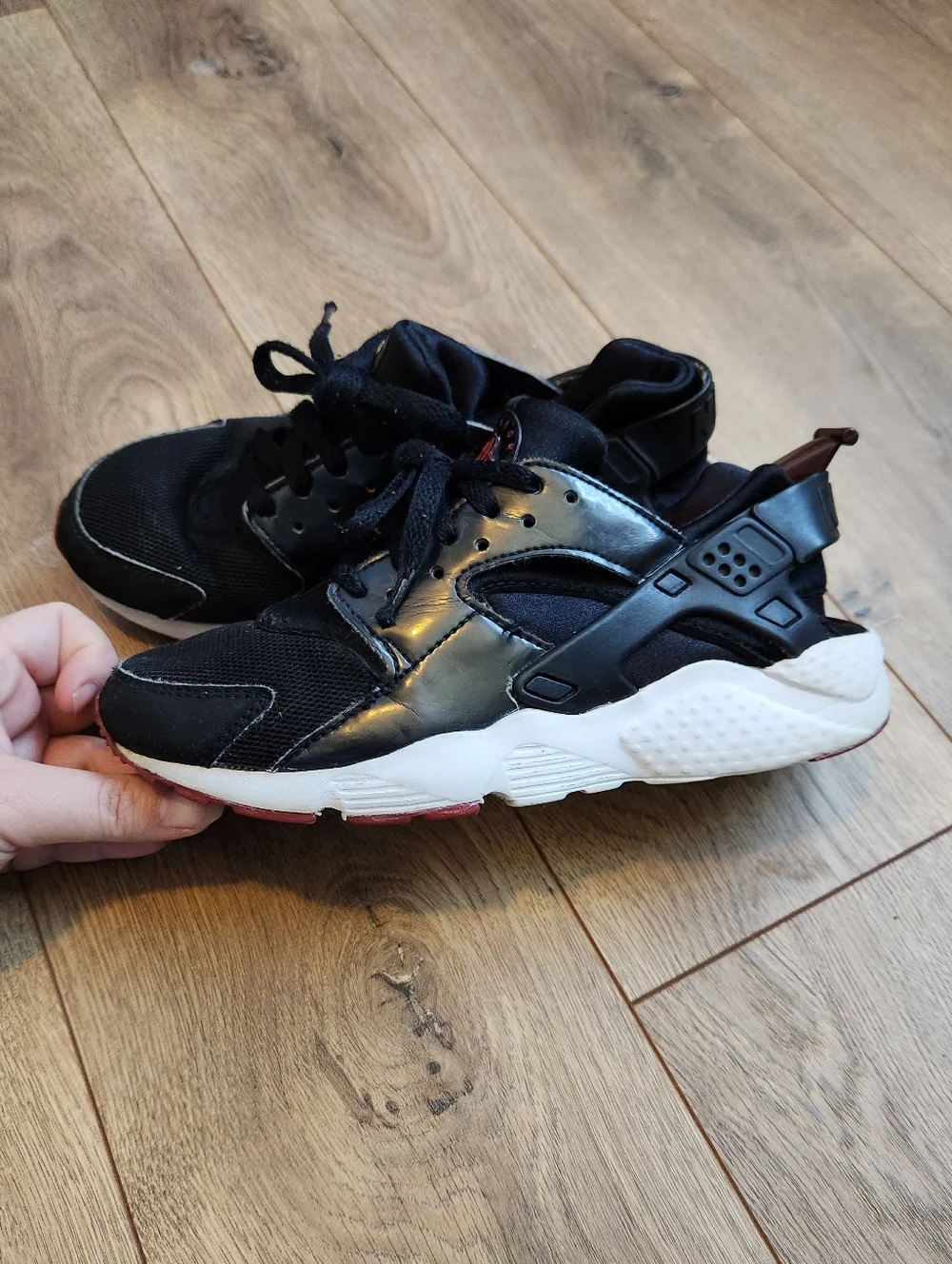 5Y Kids Nike Haurache Sneakers